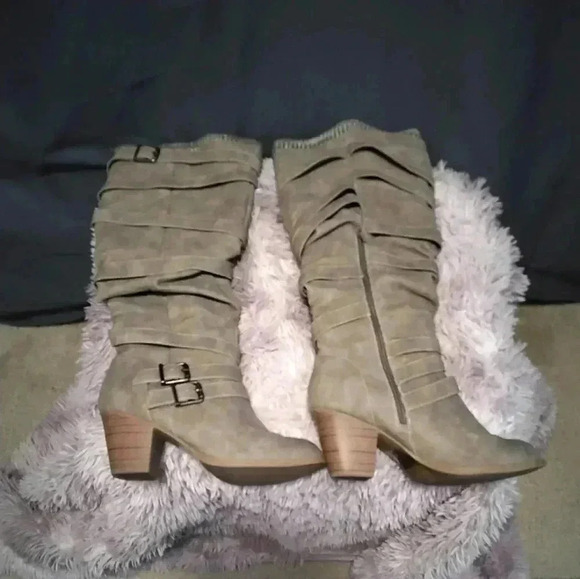 Just Fab Boots 9 - Picture 6 of 6